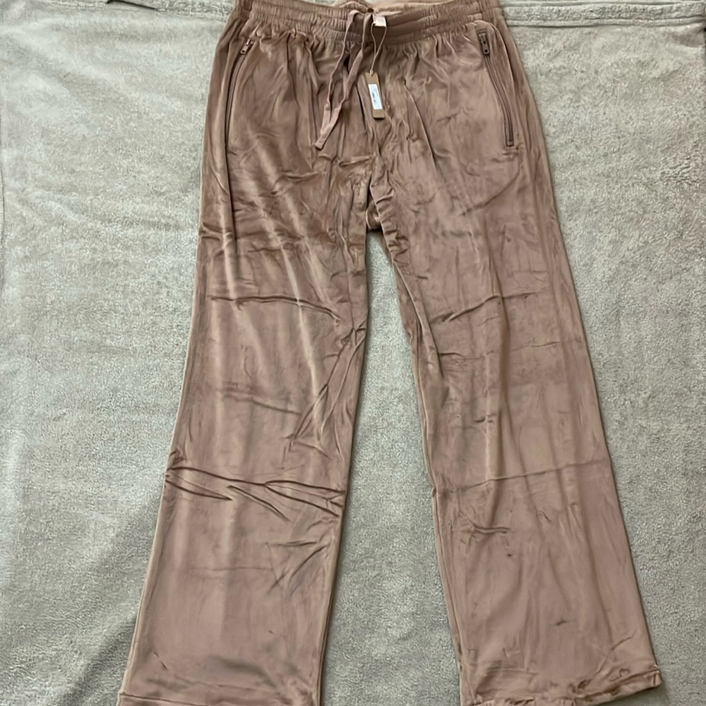 Skims velour wide leg pant, NWT